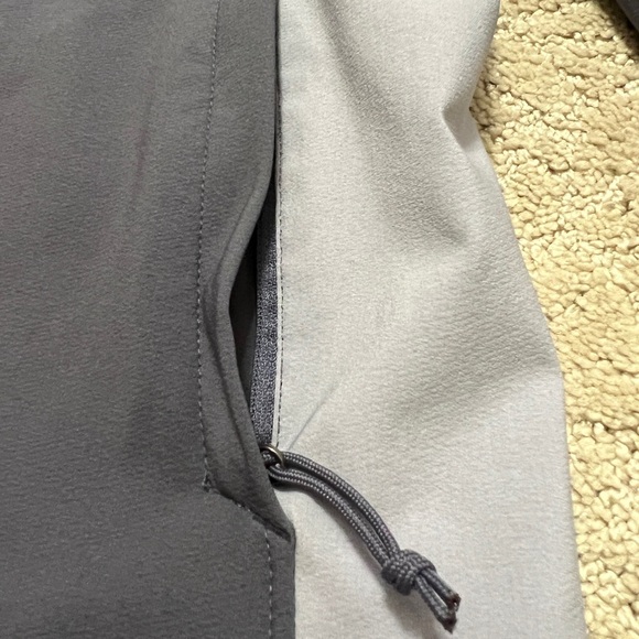 The North Face Women’s Two-Tone Purple Fleece-Lined Jacket - Picture 3 of 9